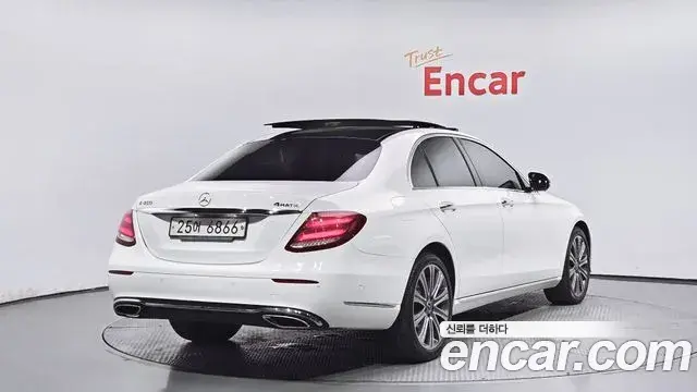 Mercedes-Benz E-Class 2019 — Фото 2/20