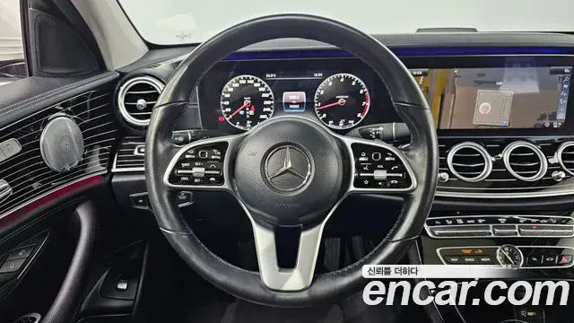 Mercedes-Benz E-Class 2019 — Фото 15/20