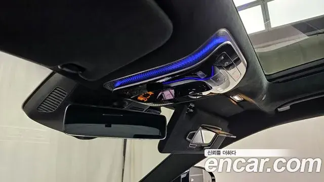 Mercedes-Benz S-Class 2022 — Photo 8/20