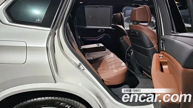 BMW X5 2023 — ფოტო 19/20