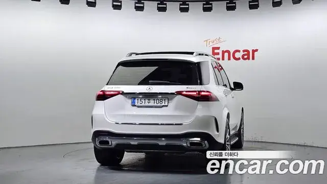 Mercedes-Benz GLE-Class 2023 — Şəkil 16/20