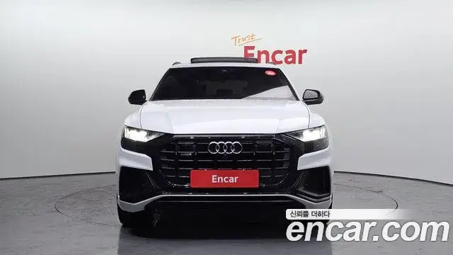 Audi Q8 2021 — ფოტო 5/20