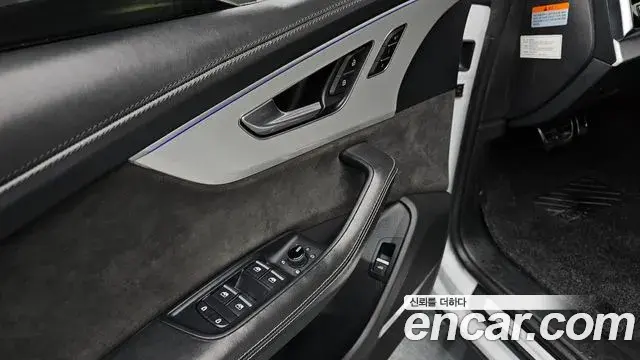Audi Q8 2021 — ფოტო 10/20