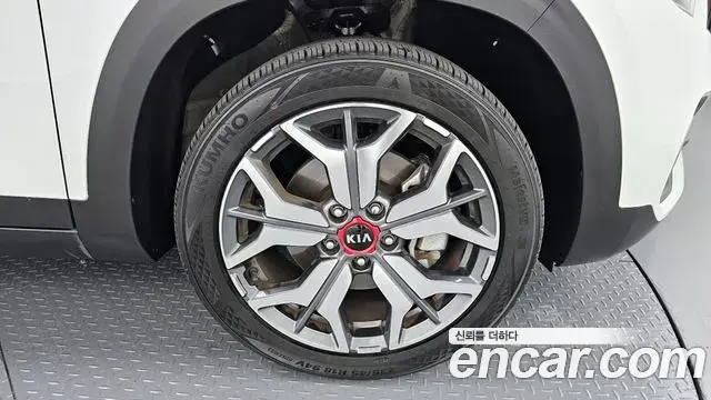 Kia Seltos 2020 — Photo 18/20