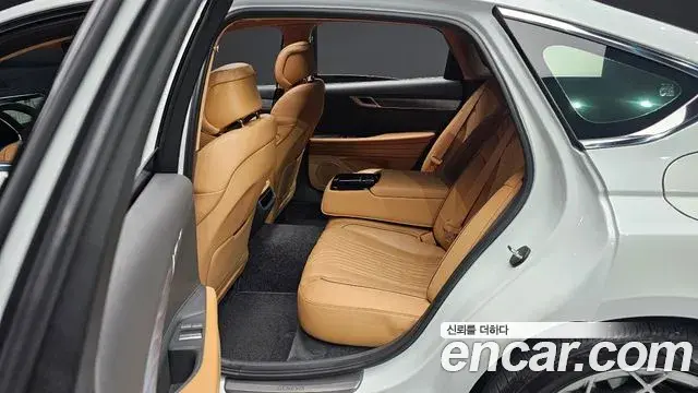 Genesis G80 2022 — ფოტო 17/20
