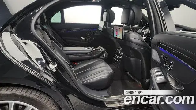 Mercedes-Benz S-Class 2018 — Photo 8/20