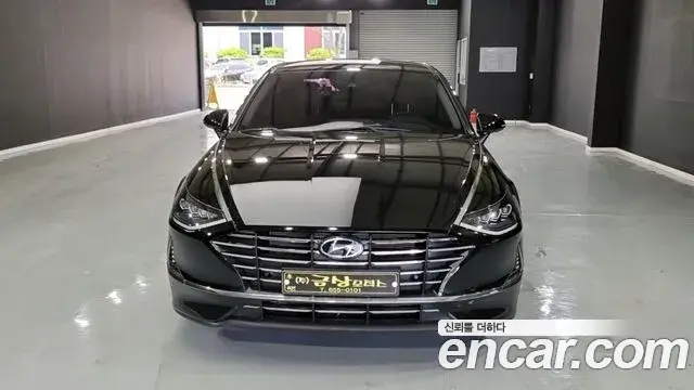 Hyundai Sonata Hybrid 2020 — Photo 15/18