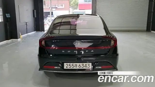 Hyundai Sonata Hybrid 2020 — Photo 13/18