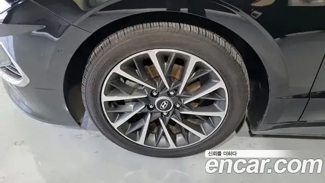 Hyundai Sonata Hybrid 2020 — Photo 8/18