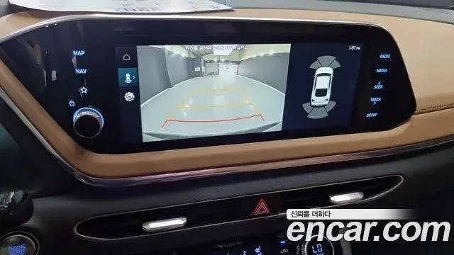 Hyundai Sonata Hybrid 2020 — Photo 10/18