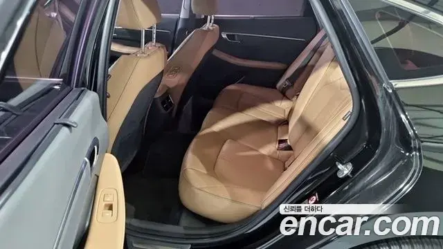 Hyundai Sonata Hybrid 2020 — Photo 5/18