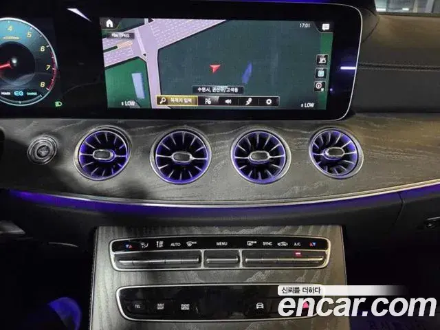 Mercedes-Benz E-Class 2021 — ფოტო 2/20