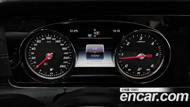 Mercedes-Benz E-Class 2018 — Photo 2/20
