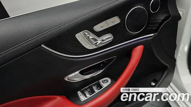 Mercedes-Benz E-Class 2018 — Photo 9/20