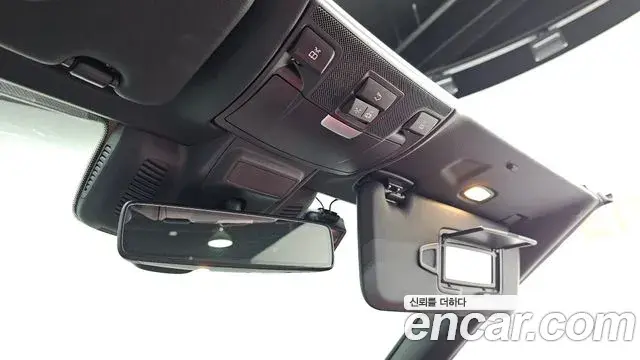 Mercedes-Benz E-Class 2018 — Photo 6/20