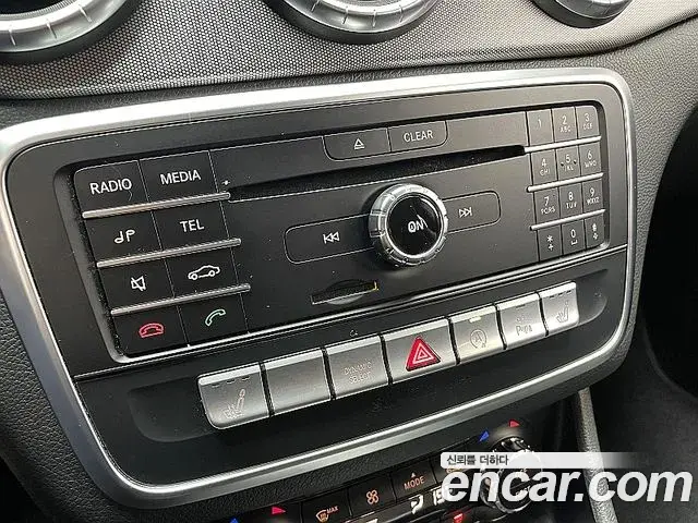 Mercedes-Benz CLA-Class 2018 — Şəkil 10/20