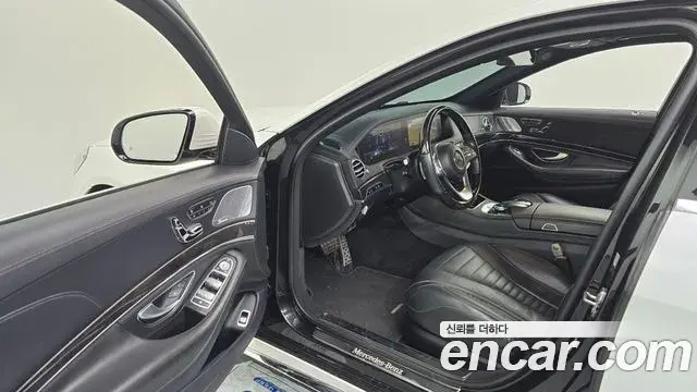 Mercedes-Benz S-Class 2018 — ფოტო 17/20