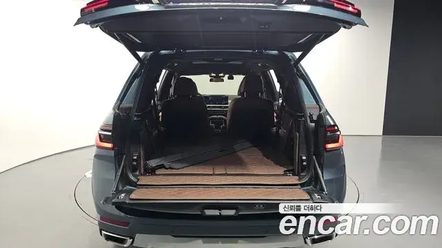 BMW X7 2023 — Şəkil 9/20