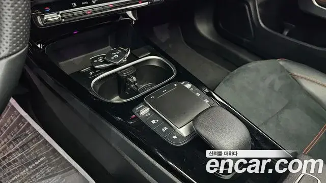 Mercedes-Benz CLA-Class 2022 — ფოტო 13/20
