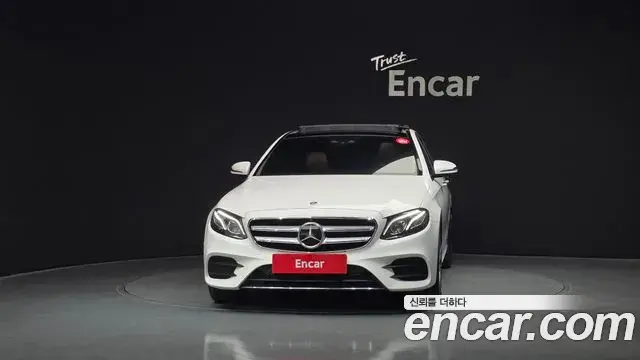 Mercedes-Benz E-Class 2020 — Фото 3/20