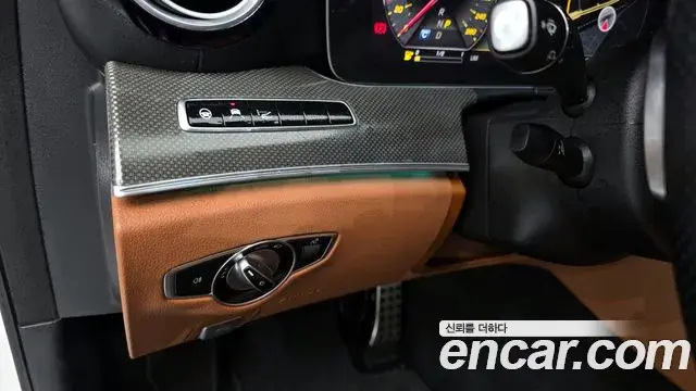 Mercedes-Benz E-Class 2020 — Фото 14/20