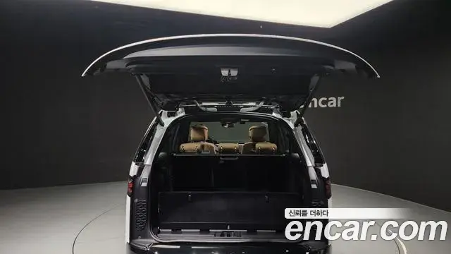 Land Rover Discovery 5 2024 — Photo 12/20