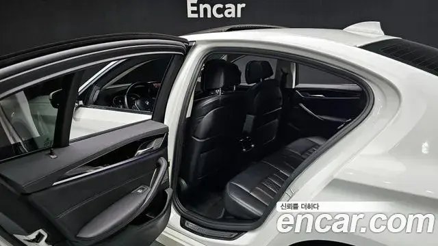 BMW 5 Series 2021 — Şəkil 6/20