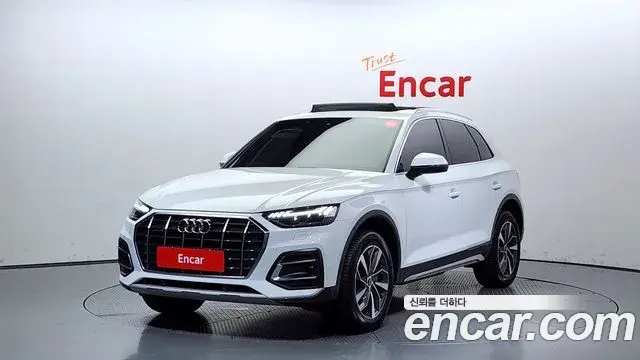 Audi Q5 2023 — Фото 1/20