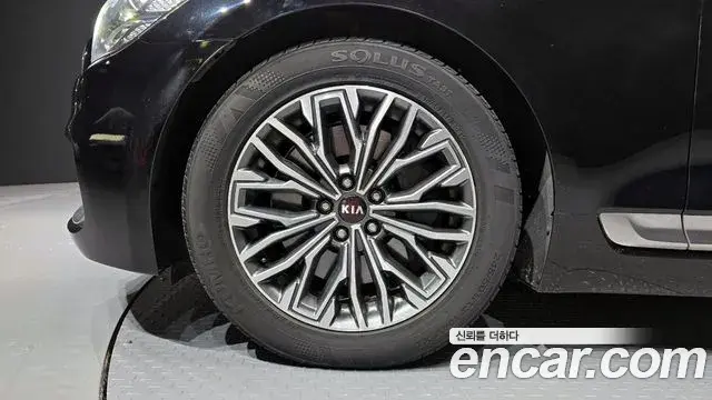 Kia The K9 2018 — ფოტო 13/20