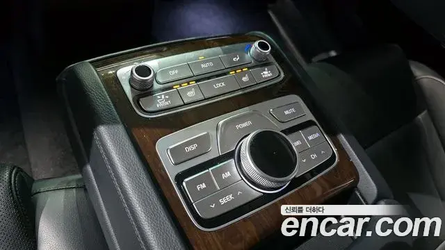 Kia The K9 2018 — ფოტო 7/20