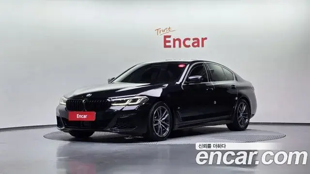 BMW 5 Series 2020 — ფოტო 18/20