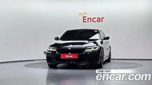 BMW 5 Series 2020 — ფოტო 6/20