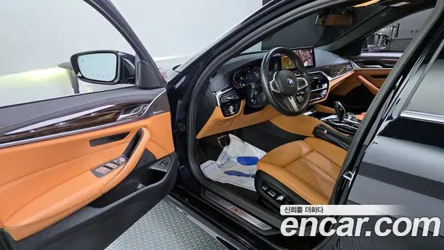 BMW 5 Series 2020 — ფოტო 19/20