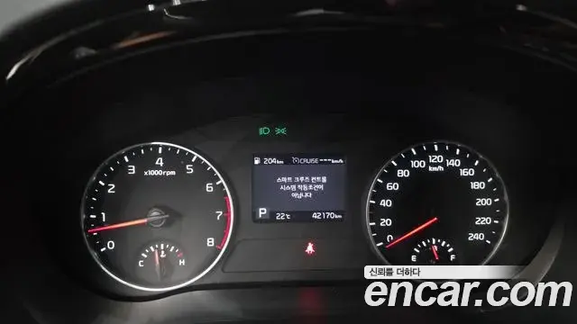 Kia Seltos 2020 — ფოტო 9/20