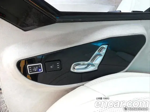 Mercedes-Benz V-Class 2020 — Şəkil 10/20