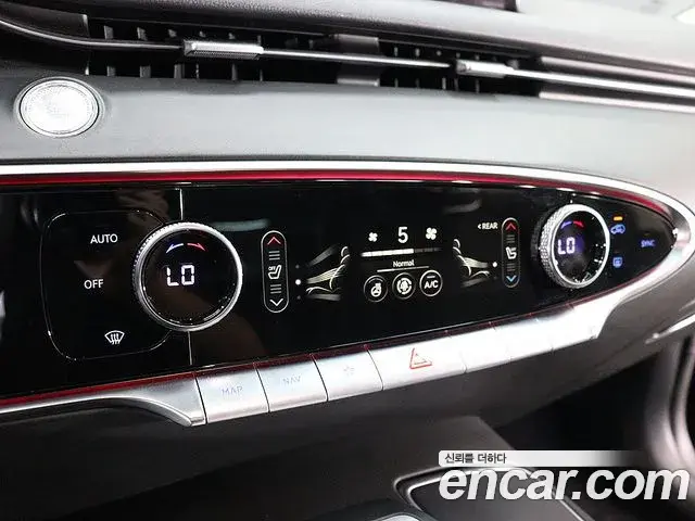 Genesis GV70 2021 — Photo 12/20