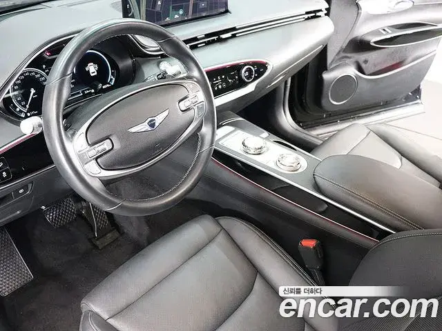 Genesis GV70 2021 — Photo 19/20