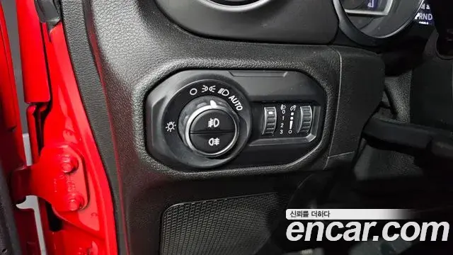 Jeep Wrangler 2019 — Şəkil 7/20