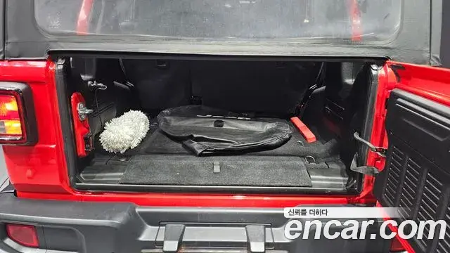 Jeep Wrangler 2019 — Şəkil 2/20