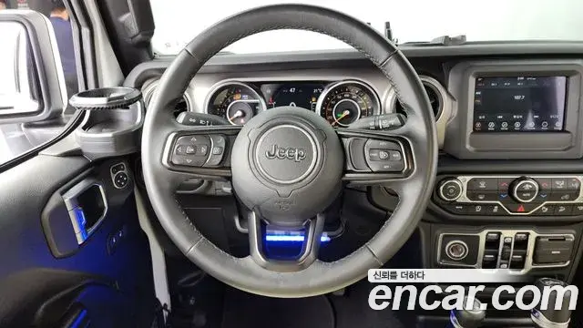 Jeep Wrangler 2019 — Şəkil 18/20