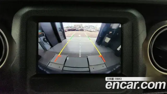 Jeep Wrangler 2019 — Şəkil 2/20