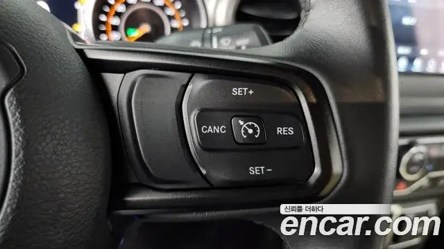 Jeep Wrangler 2019 — Şəkil 8/20