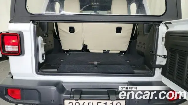 Jeep Wrangler 2019 — Şəkil 9/20