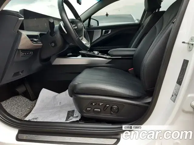 Kia K8 2023 — Photo 12/16