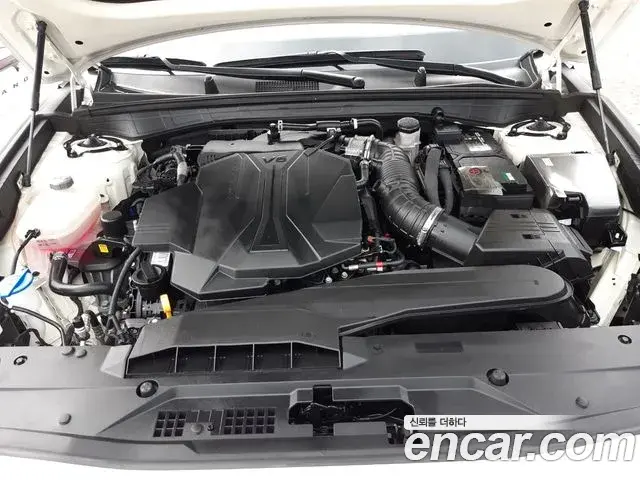 Kia K8 2023 — Photo 9/16