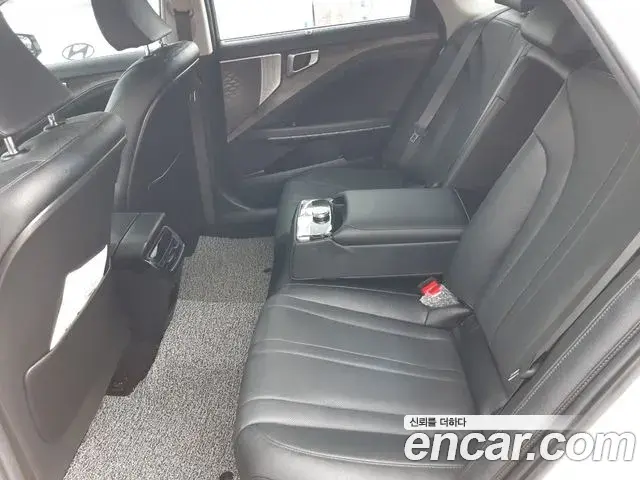 Kia K8 2023 — Photo 7/16