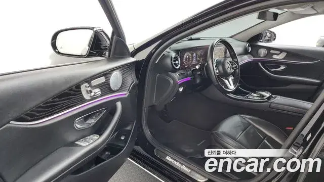 Mercedes-Benz E-Class 2018 — Şəkil 20/20