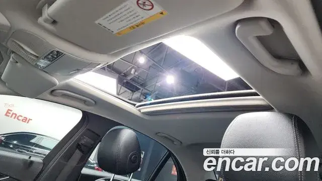 Mercedes-Benz E-Class 2018 — Şəkil 12/20