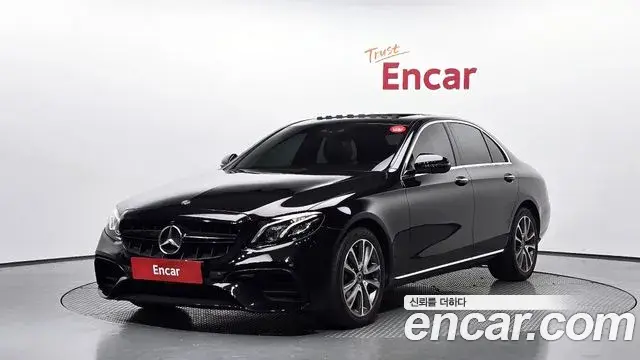 Mercedes-Benz E-Class 2019 — Фото 20/20