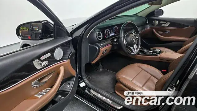 Mercedes-Benz E-Class 2019 — Фото 10/20